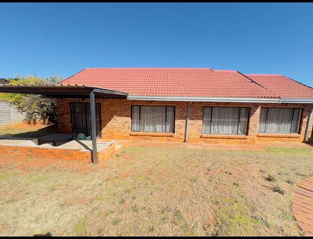 3 BEDROOM HOUSE FOR SALE IN WITPOORTJIE